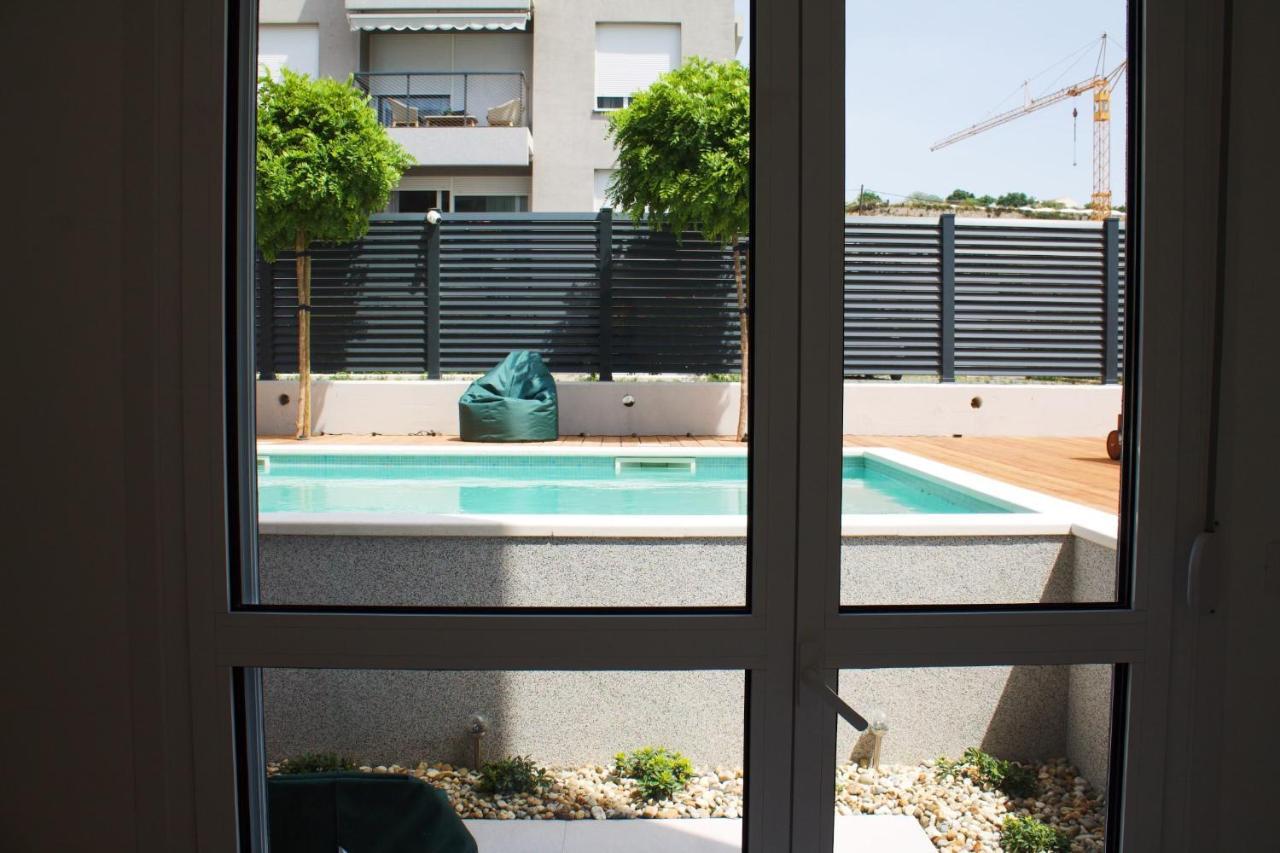 Cozy Seaside Apartment With Pool & Terrace Split Bagian luar foto